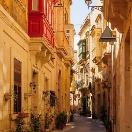 Διαμέρισμα Charming Ground-floor Maisonette