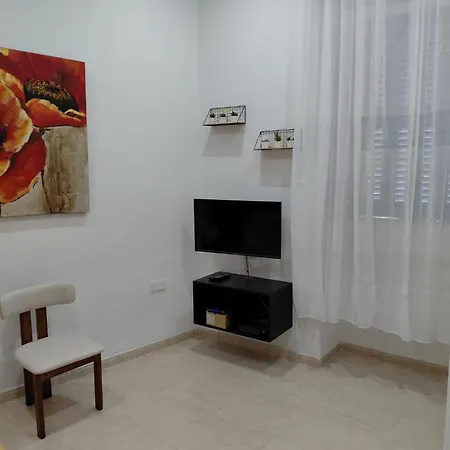 Apartman Charming Ground-floor Maisonette Birgu